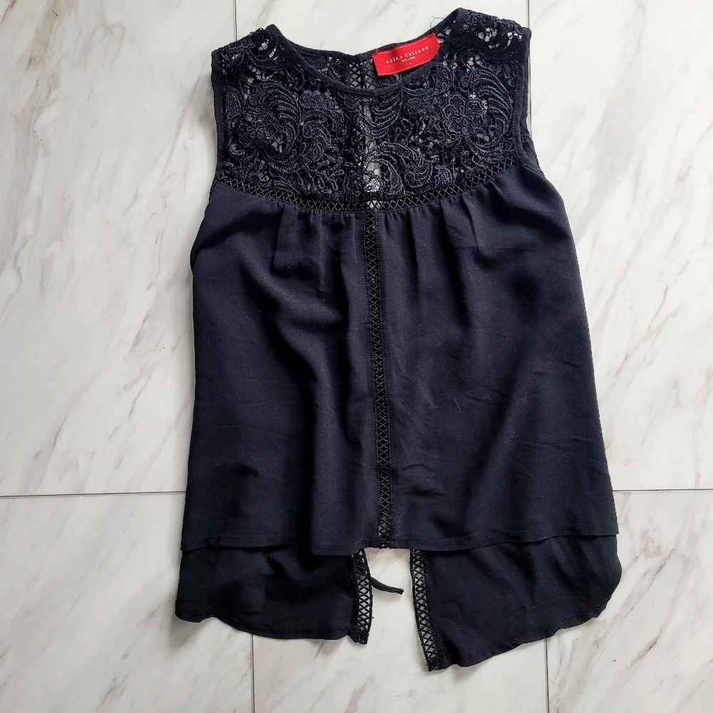 Akira Chicago Black Top